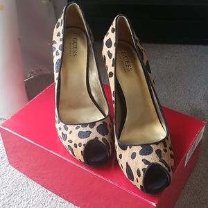 Guess leopard peeptoes
